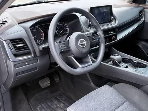 Brilliant Silver Metallic 2023 Nissan Rogue SV