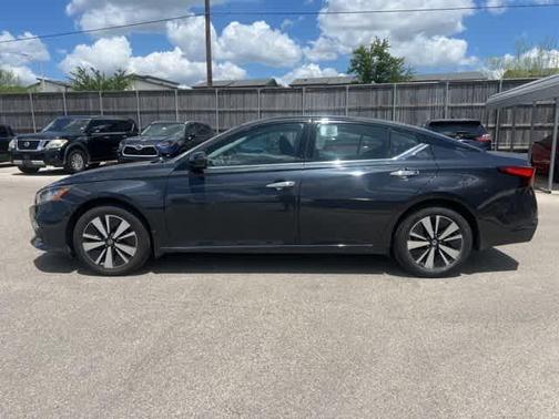 2020 Nissan Altima 2.5 SV