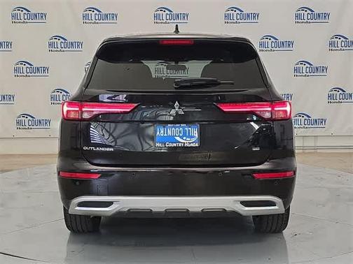 2022 Mitsubishi Outlander SE