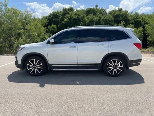 2021 Honda Pilot Touring 8-Passenger