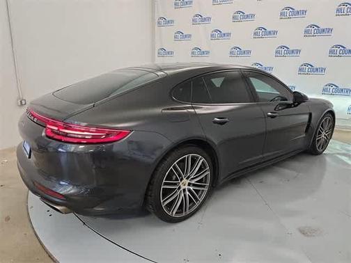 2019 Porsche Panamera Base