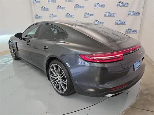 2019 Porsche Panamera Base