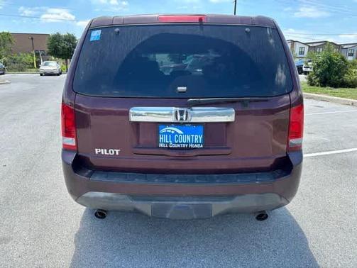 Red 2014 Honda Pilot LX