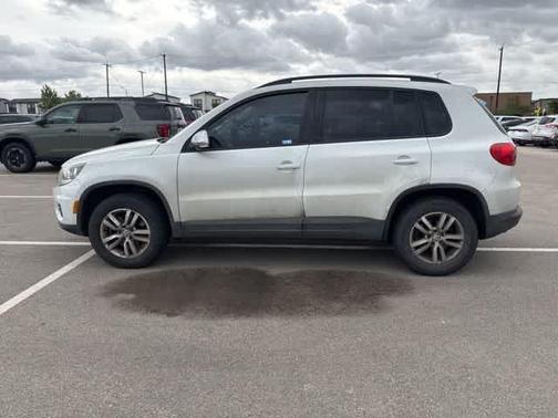 Pure White 2016 Volkswagen Tiguan S