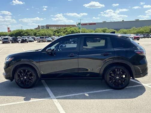 Crystal Black Pearl 2024 Honda HR-V Sport