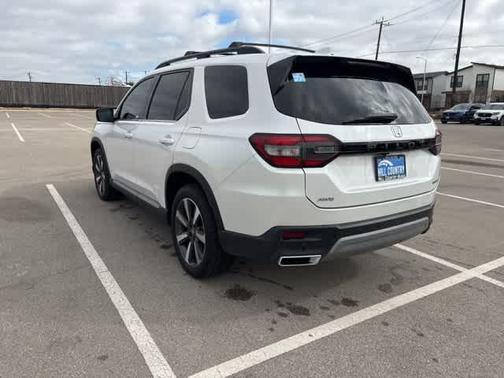 2023 Honda Pilot Touring