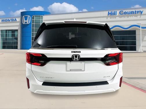 Platinum White Pearl 2026 Honda Odyssey Elite