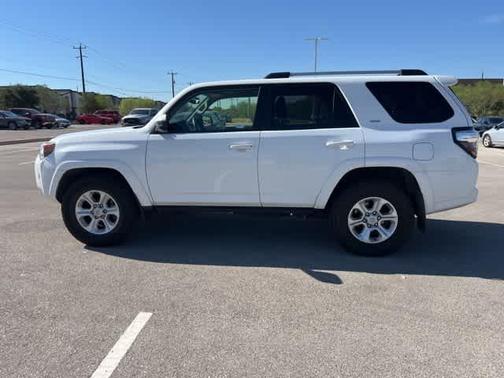 2022 Toyota 4Runner SR5