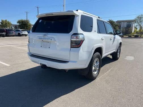 2022 Toyota 4Runner SR5