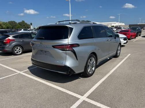 2021 Toyota Sienna Platinum
