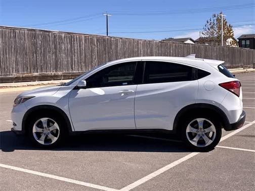 2017 Honda HR-V LX