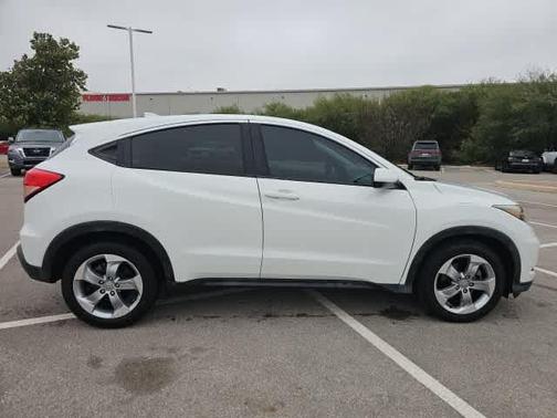 2017 Honda HR-V LX