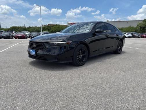 Crystal Black Pearl 2025 Honda Accord SE