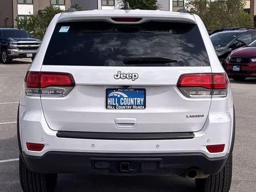Bright White Clearcoat 2020 Jeep Grand Cherokee Laredo E