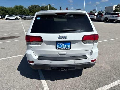 Bright White Clearcoat 2020 Jeep Grand Cherokee Laredo E