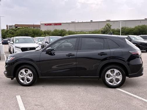 Crystal Black Pearl 2025 Honda HR-V LX