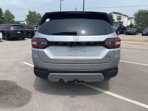 Lunar Silver Metallic 2025 Honda Pilot EX-L