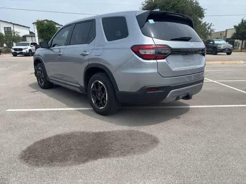Lunar Silver Metallic 2025 Honda Pilot EX-L