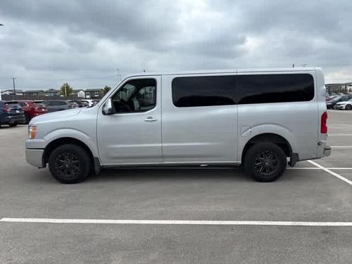 2019 Nissan NV Passenger NV3500 HD SV V6/SV V8
