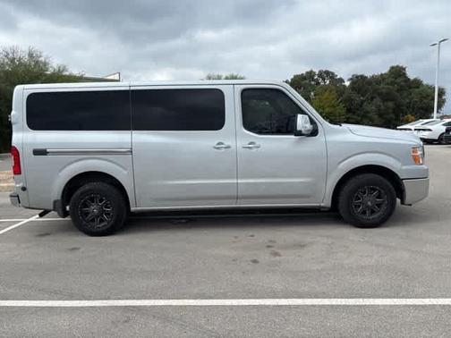 2019 Nissan NV Passenger NV3500 HD SV V6/SV V8