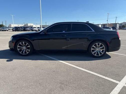 2016 Chrysler 300 Limited