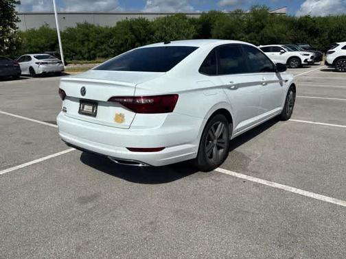 Pure White 2021 Volkswagen Jetta 1.4T R-Line