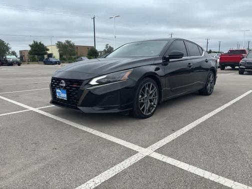 Black 2023 Nissan Altima 2.0 SR