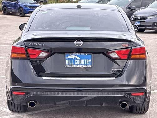 Black 2023 Nissan Altima 2.0 SR