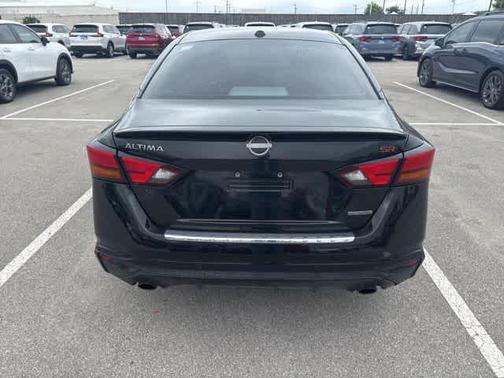 Black 2023 Nissan Altima 2.0 SR