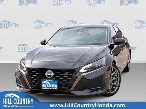 Black 2023 Nissan Altima 2.0 SR
