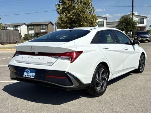 White 2024 Hyundai ELANTRA Limited