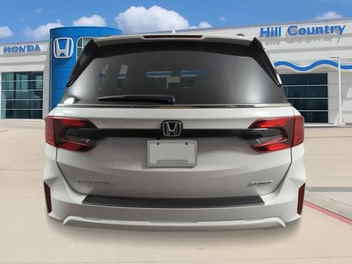 Platinum White Pearl 2027 Honda Odyssey SPORT-L