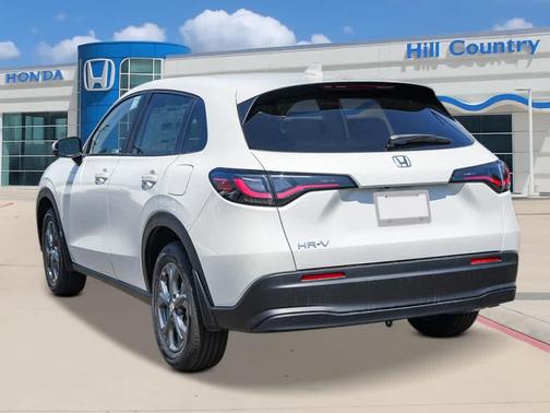 Platinum White Pearl 2027 Honda HR-V LX