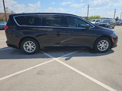 2017 Chrysler Pacifica Touring