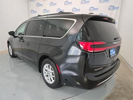 2022 Chrysler Pacifica Touring-L