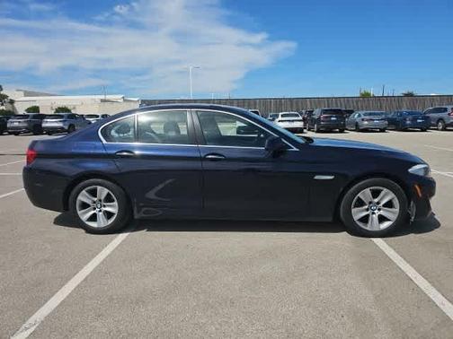 2011 BMW 528 i