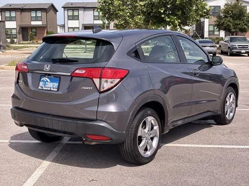 Modern Steel Metallic 2019 Honda HR-V LX