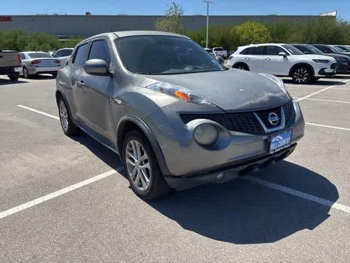 Gun Metallic 2011 Nissan Juke SL