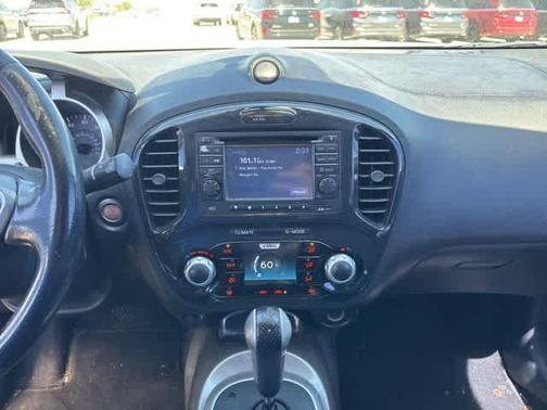 Gun Metallic 2011 Nissan Juke SL