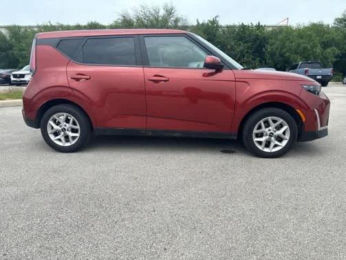 Mars Orange 2024 Kia Soul LX