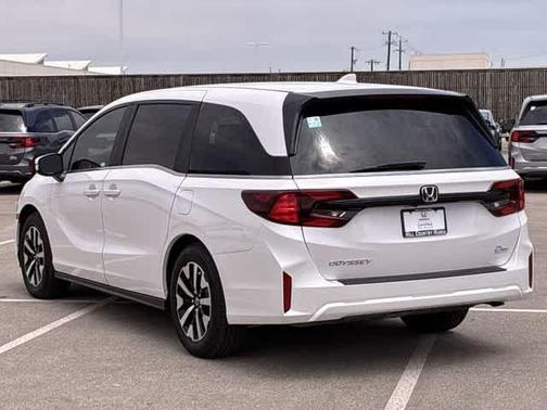White 2026 Honda Odyssey EX-L