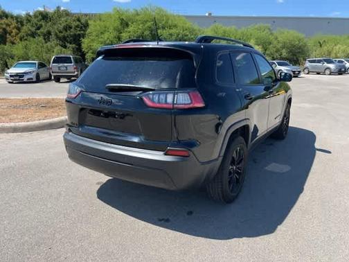 2023 Jeep Cherokee Altitude Lux