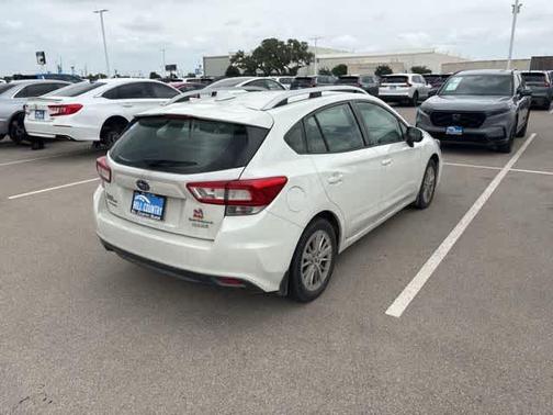 2017 Subaru Impreza 2.0i Premium