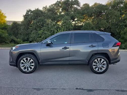 Magnetic Gray Metallic 2021 Toyota RAV4 XLE Premium