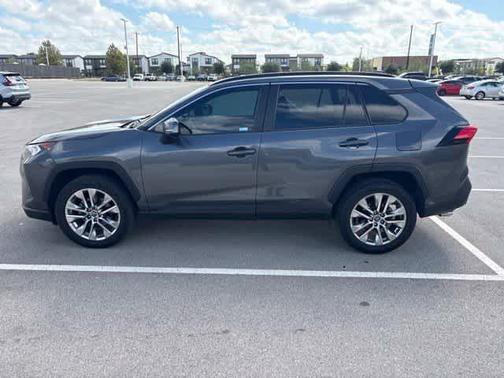 Magnetic Gray Metallic 2021 Toyota RAV4 XLE Premium