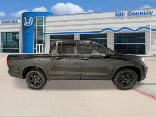 Crystal Black Pearl 2026 Honda Ridgeline Black Edition