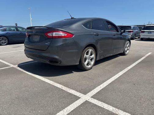 Magnetic 2016 Ford Fusion SE