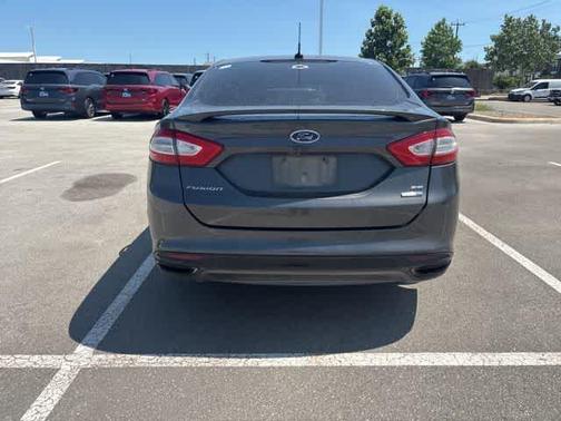 Magnetic 2016 Ford Fusion SE