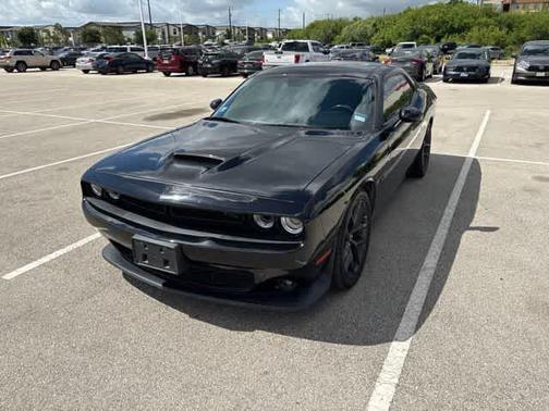 Pitch Black Clearcoat 2021 Dodge Challenger R/T