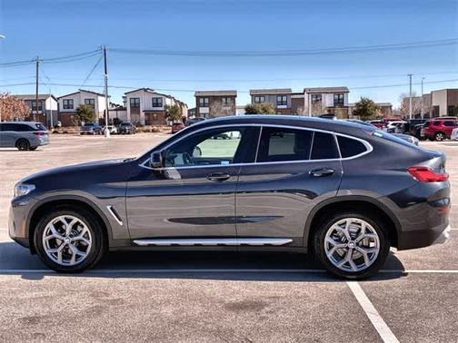 2022 BMW X4 xDrive30i